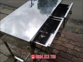 bàn làm việc bằng inox
