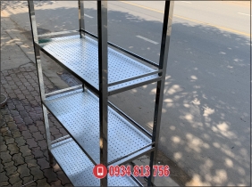 kệ inox đột lỗ 4 tầng