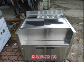 TỦ QUẦY CHỨA ĐÁ CÓ NGĂN SIRUP VÀ KHAY TOPPING NHỎ GỌN